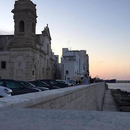 Historic Apartment In Centre Of City 100M To Sea مونوبولي المظهر الخارجي الصورة