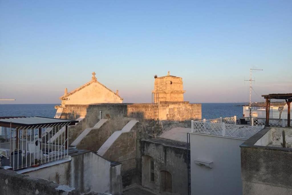 Historic Apartment In Centre Of City 100M To Sea مونوبولي المظهر الخارجي الصورة